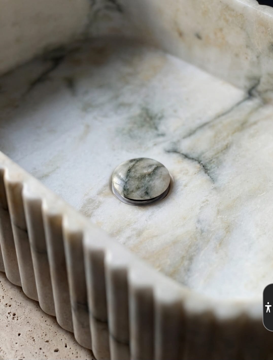 Fluted Calacatta Basin